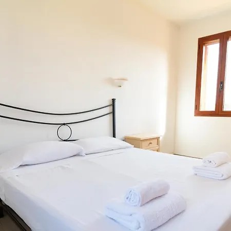 Yellow House-villetta Con Giardino Oristano