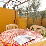 Yellow House-villetta A Due Passi Dal Mare *