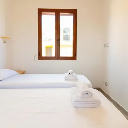 Appartement Yellow House-villetta A Due Passi Dal Mare *