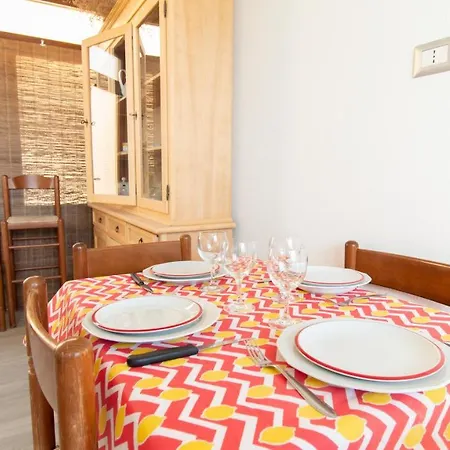 Yellow House-villetta A Due Passi Dal Mare