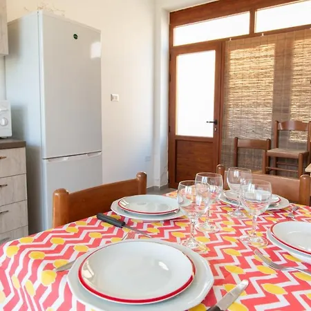 Appartement Yellow House-villetta A Due Passi Dal Mare Oristano