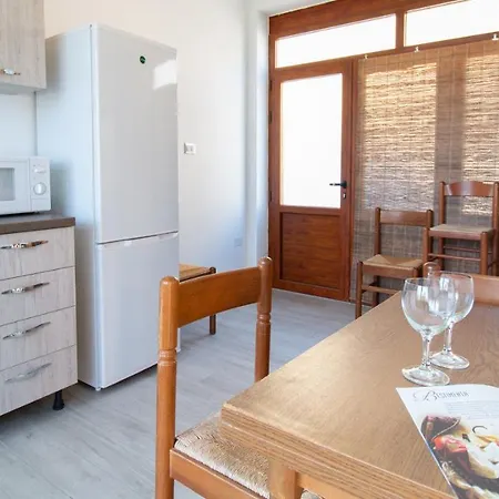 Yellow House-villetta A Due Passi Dal Mare *