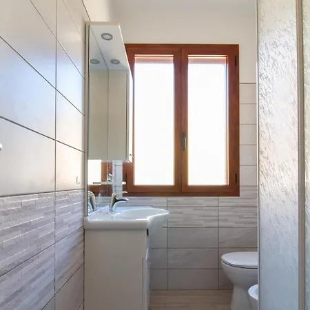 Apartment Yellow House-villetta Con Giardino Oristano